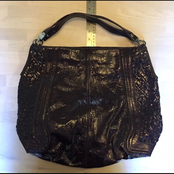 Purple crinkle patent leather Handbag - Picture 6 of 6